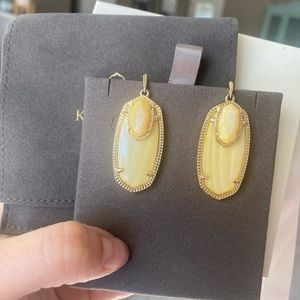 Kendra Scott Emmy earring